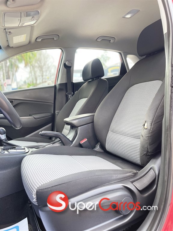 2021 Hyundai KONA SEL — foto 10 / 11