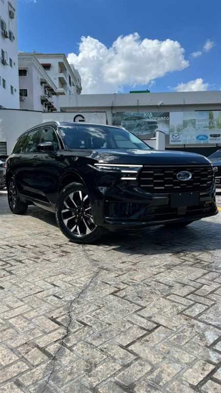 2026 Ford EDGE Titanium — foto 4 / 12