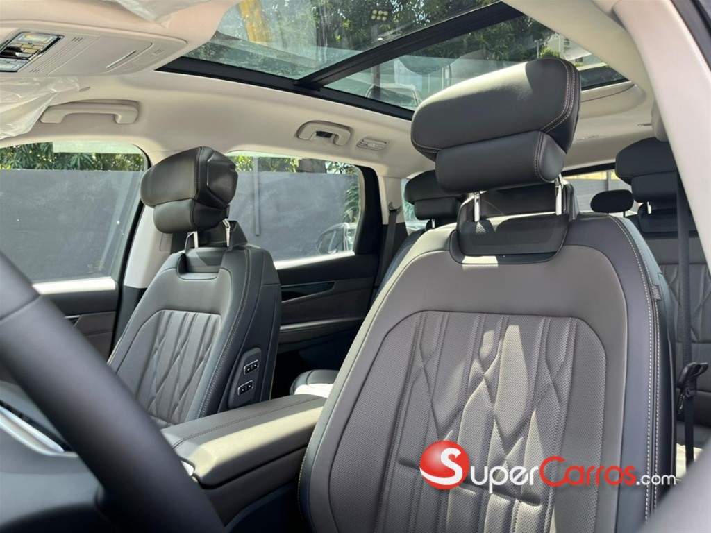 2026 Ford EDGE Titanium — foto 7 / 12