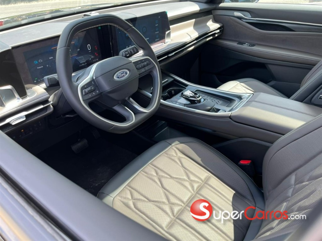 2026 Ford EDGE Titanium — foto 8 / 12