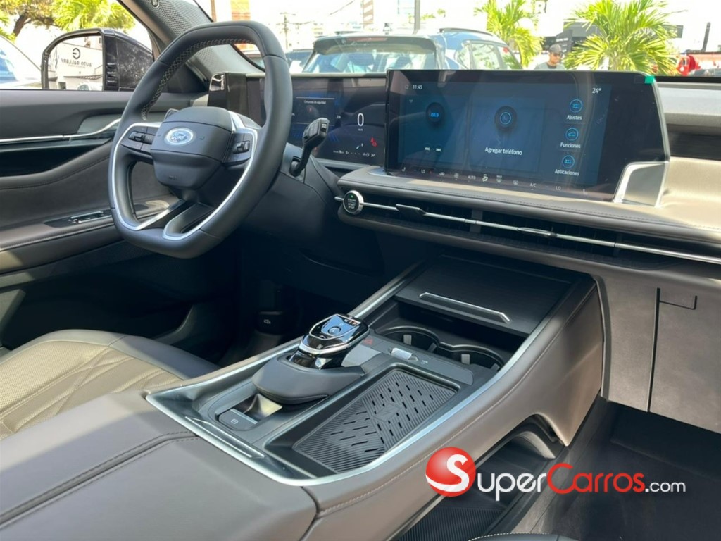 2026 Ford EDGE Titanium — foto 10 / 12