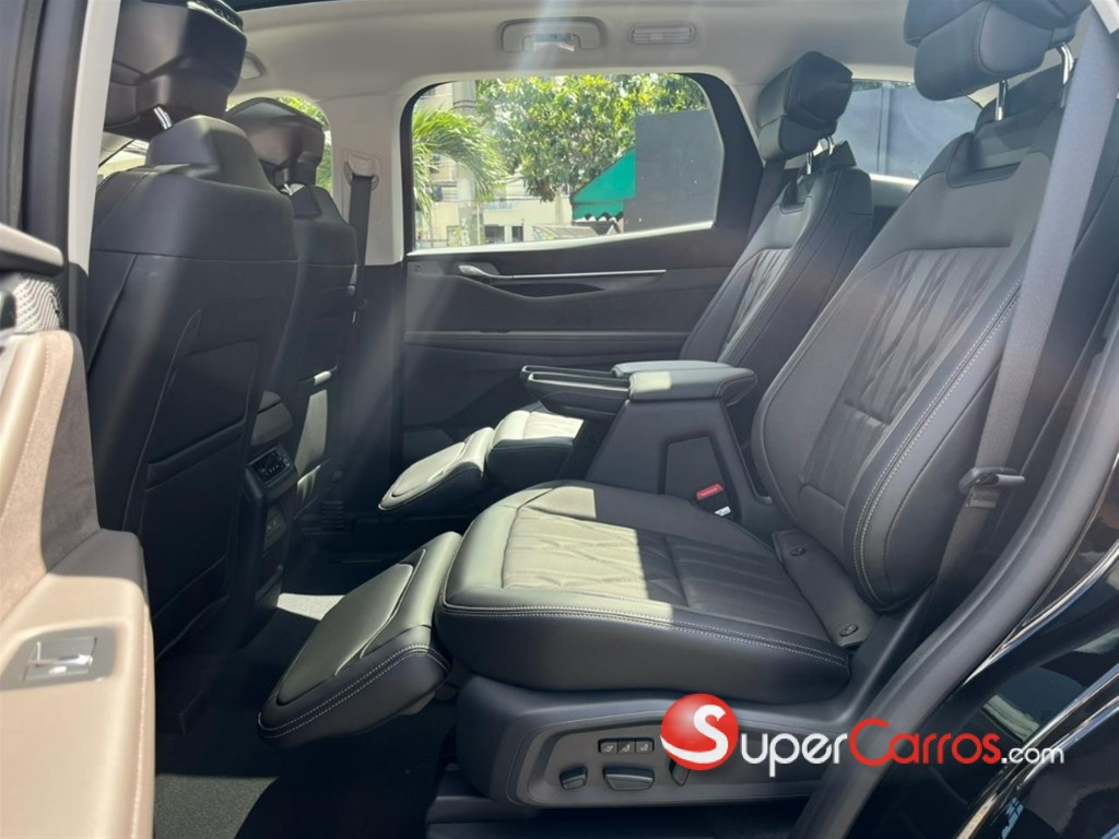 2026 Ford EDGE Titanium — foto 12 / 12