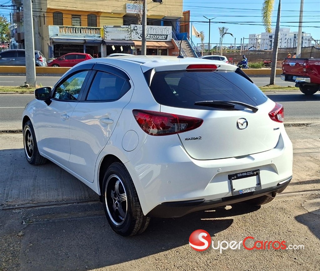 2020 Mazda 2 — foto 4 / 9