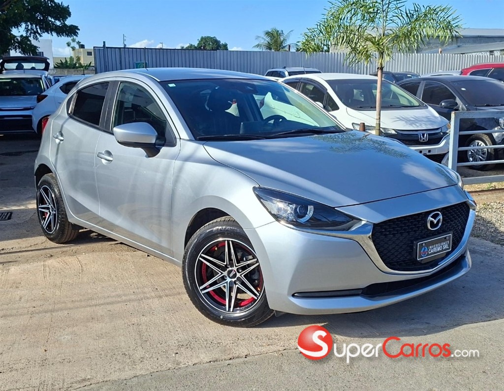 2021 Mazda 2 — foto 3 / 9