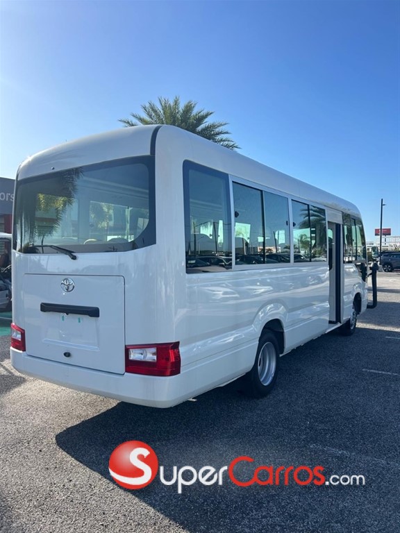 2027 Toyota Coaster — foto 3 / 4