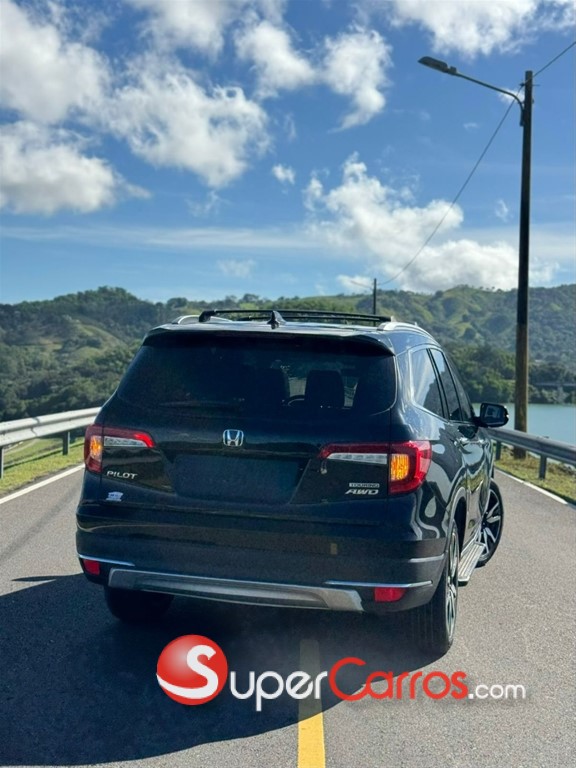 2021 Honda Pilot Touring — foto 4 / 8
