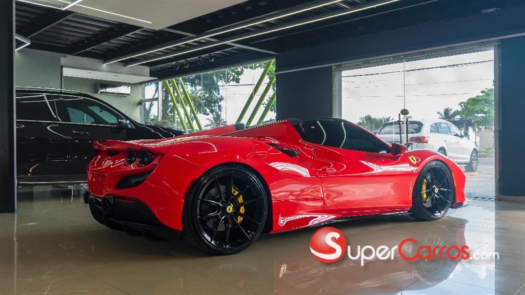2021 Ferrari F8 Spider — foto 4 / 12