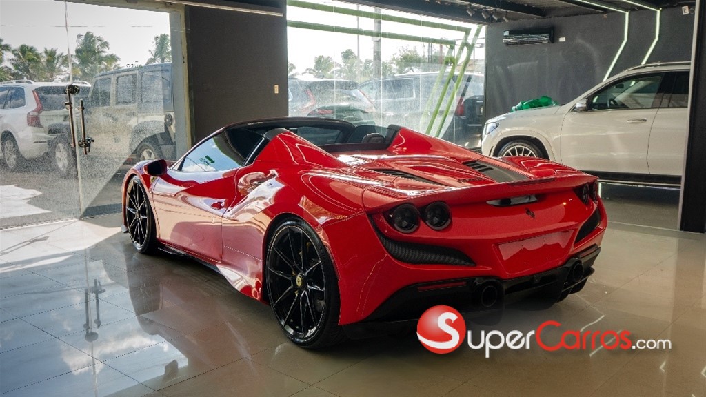 2021 Ferrari F8 Spider — foto 5 / 12
