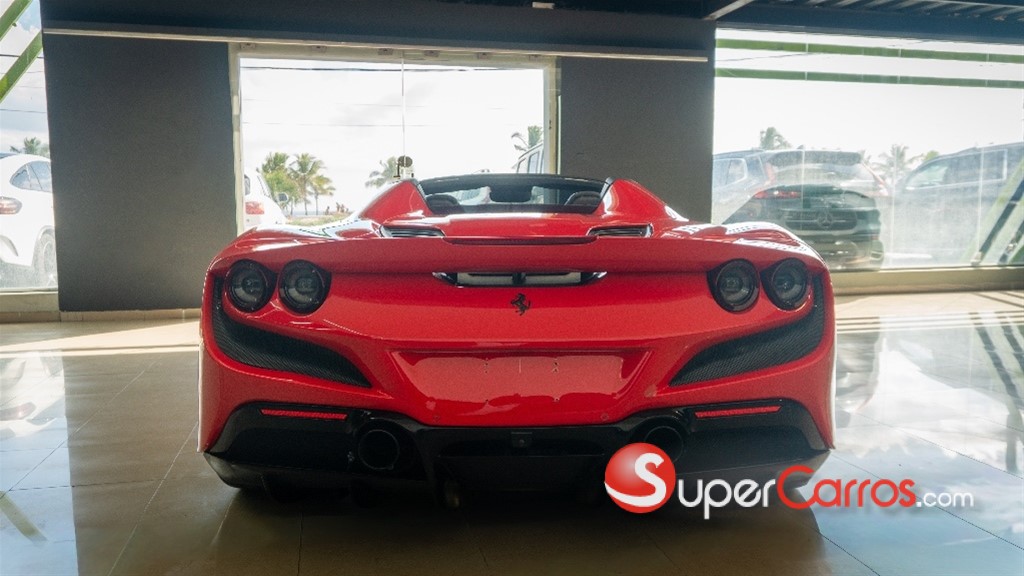 2021 Ferrari F8 Spider — foto 6 / 12