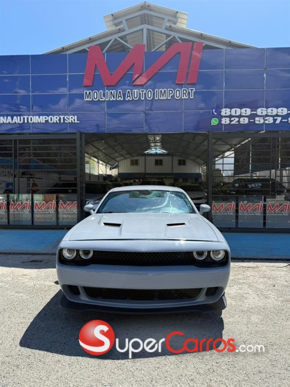 2020 Dodge Challenger SXT — foto 12 / 12