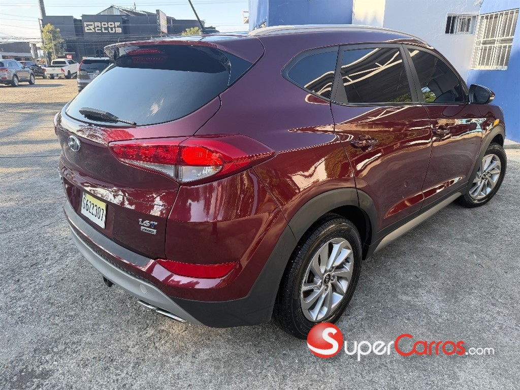 2017 Hyundai Tucson ECO 1.6 TURBO — foto 4 / 6