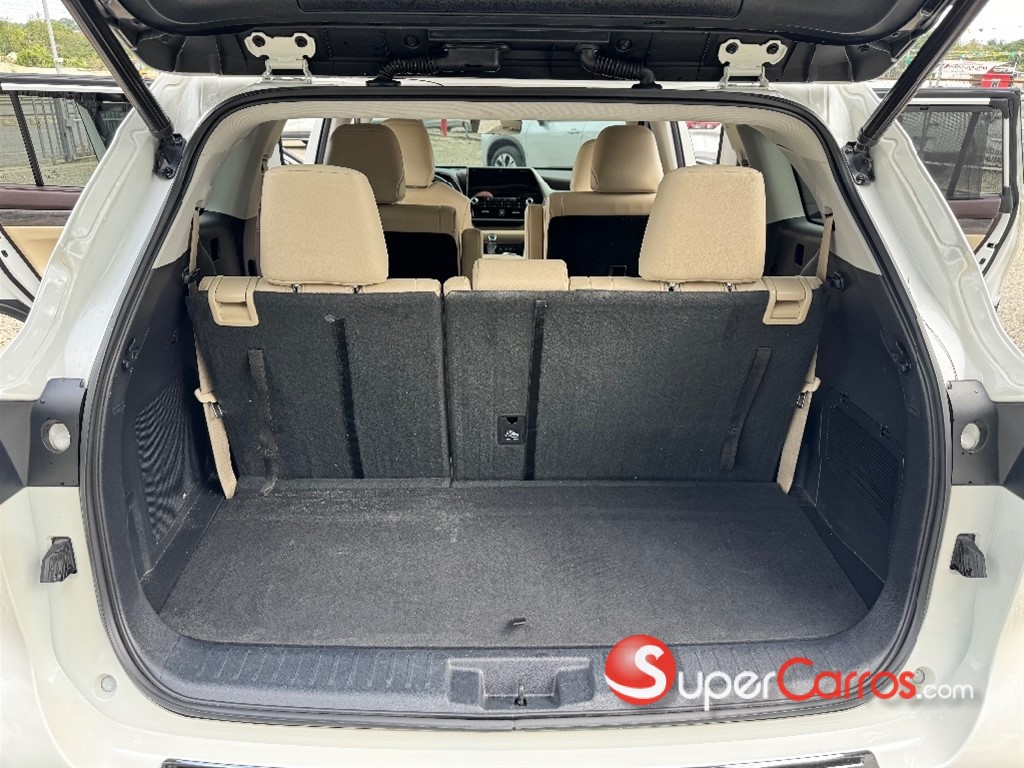 2021 Toyota Highlander Platinum — foto 8 / 10