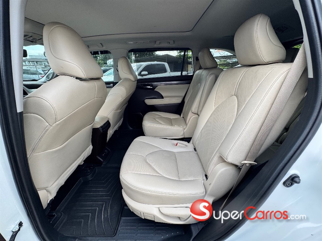 2021 Toyota Highlander Platinum — foto 9 / 10