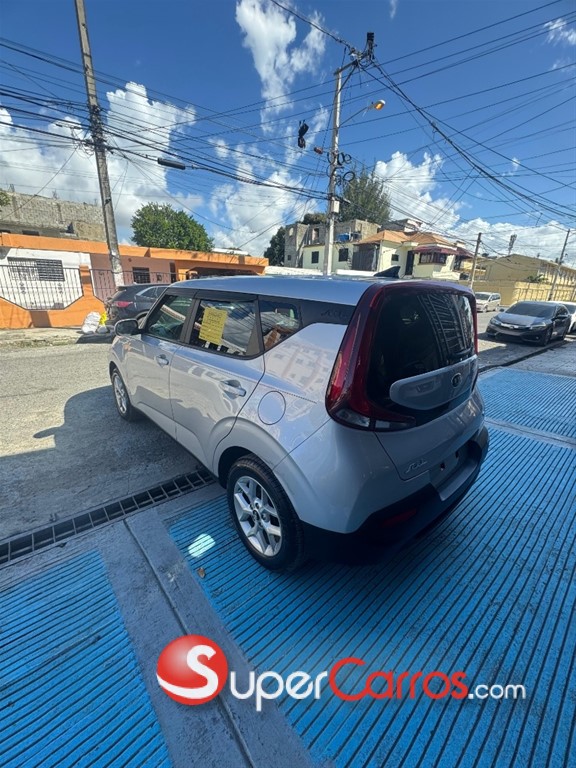 2020 Kia Soul S — foto 2 / 12