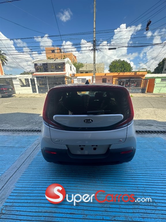 2020 Kia Soul S — foto 6 / 12
