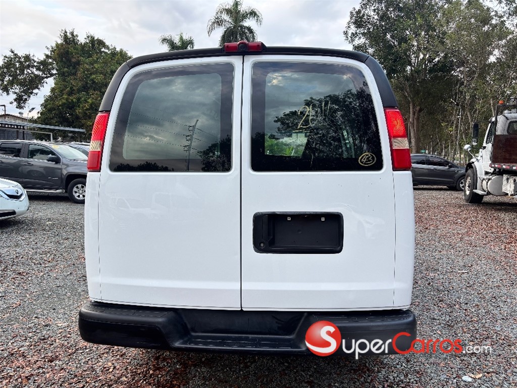2016 Chevrolet Express G2500 — foto 4 / 9