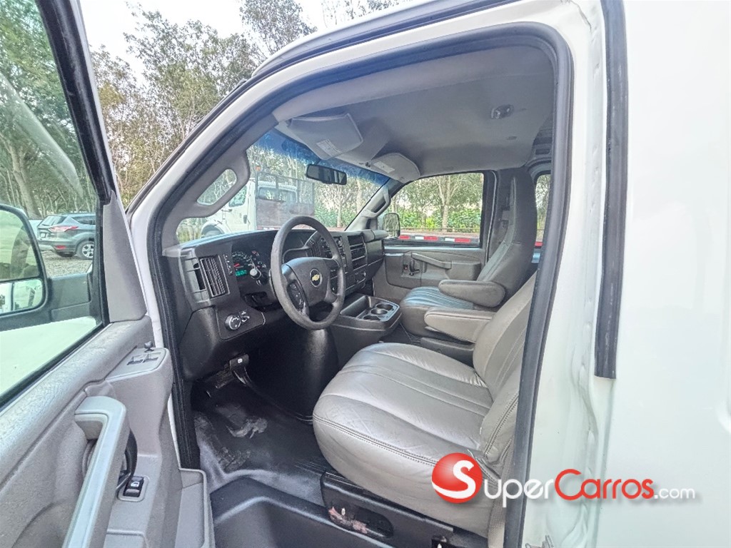 2016 Chevrolet Express G2500 — foto 8 / 9