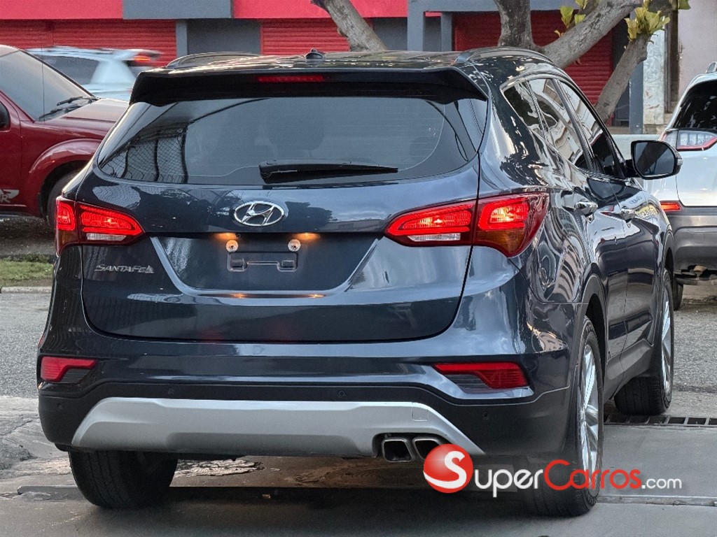 2016 Hyundai Santa Fe Limited — foto 9 / 11