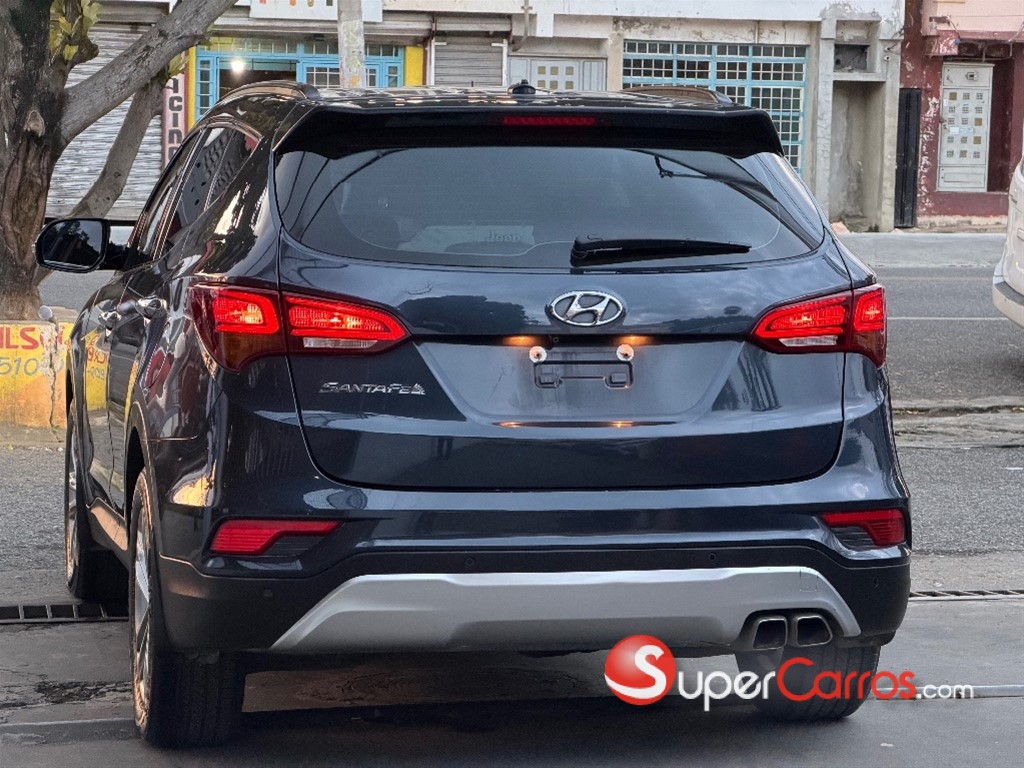 2016 Hyundai Santa Fe Limited — foto 10 / 11