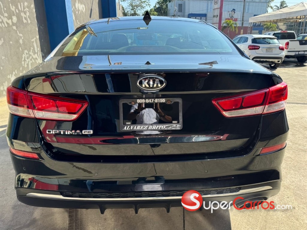 2020 Kia Optima — foto 4 / 12