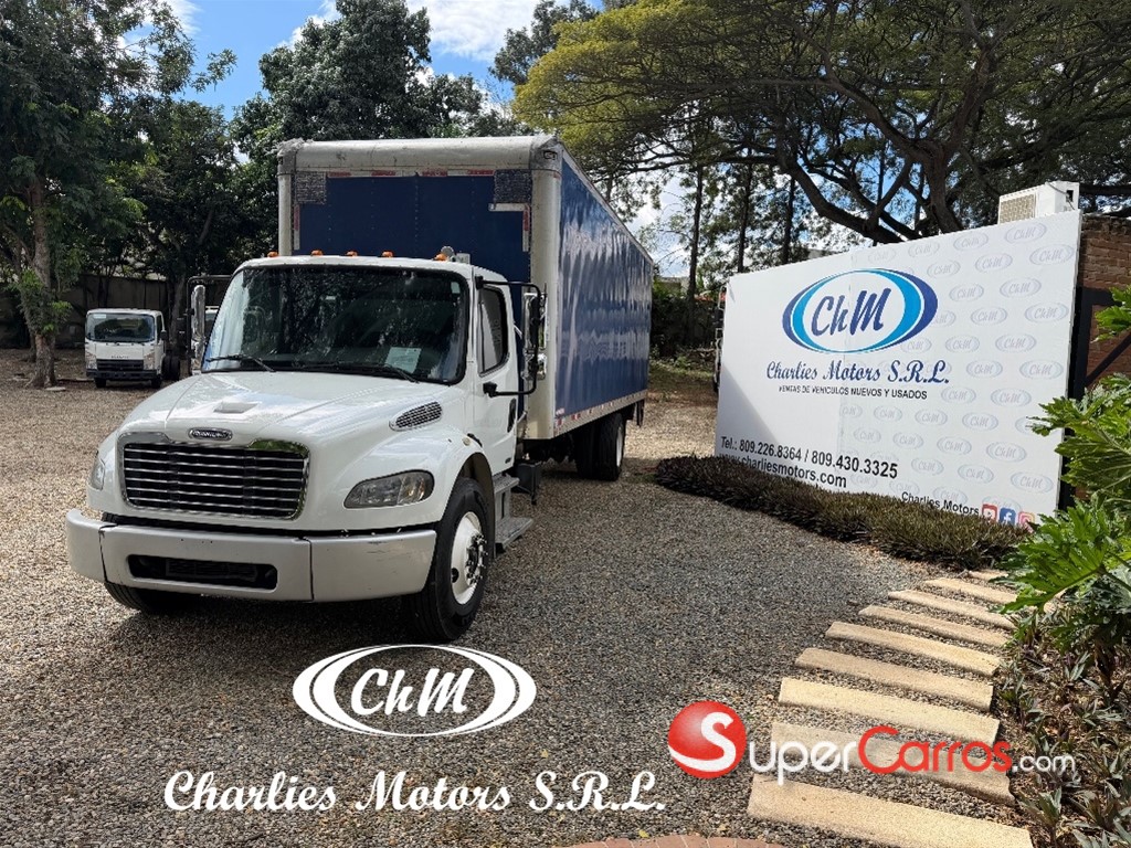 2013 Freightliner M2-106