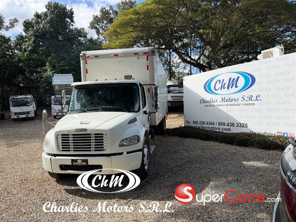 2012 Freightliner M2-106