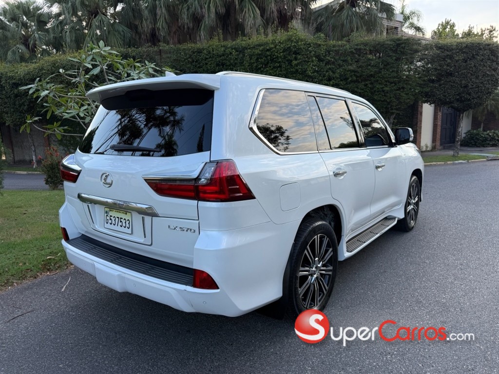 2018 Lexus LX 570 — foto 6 / 10