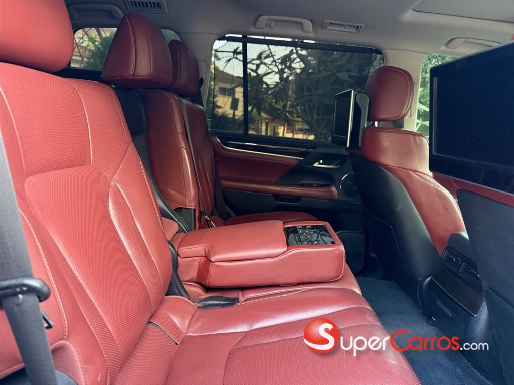 2018 Lexus LX 570 — foto 9 / 10