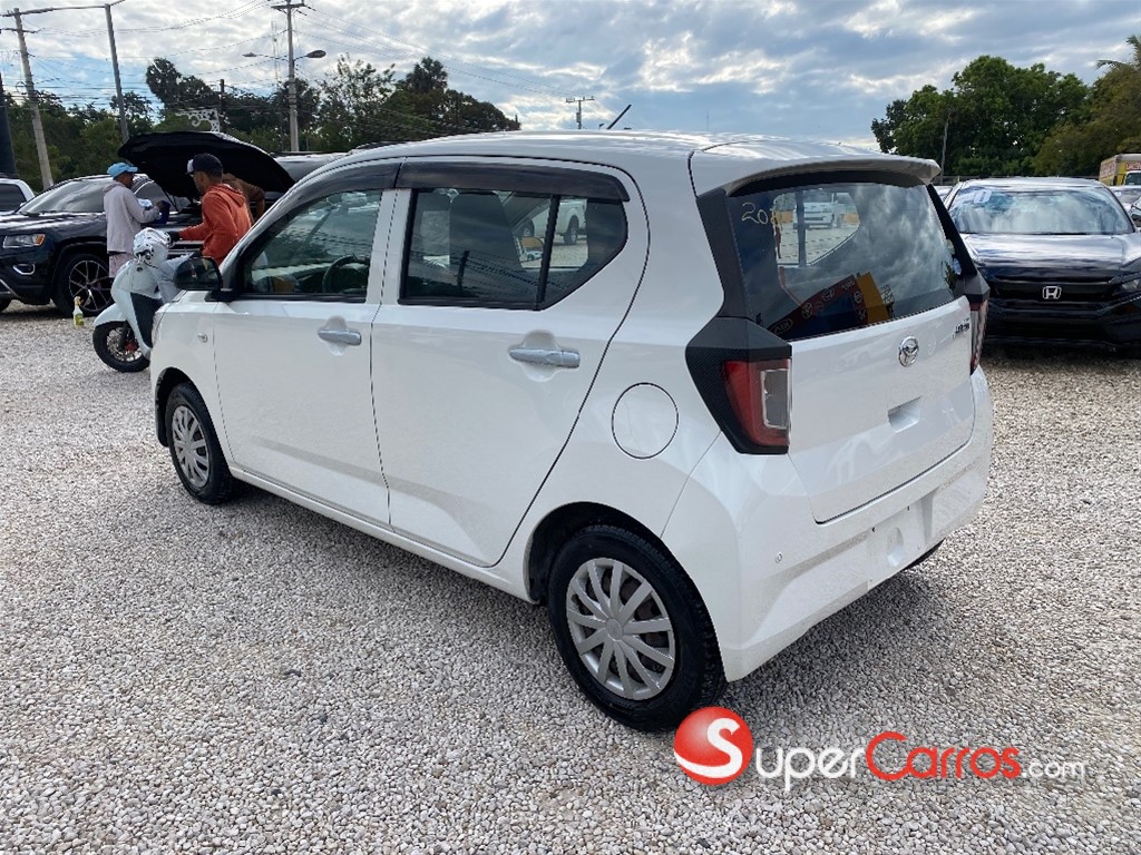 2021 Daihatsu Mira — foto 5 / 10