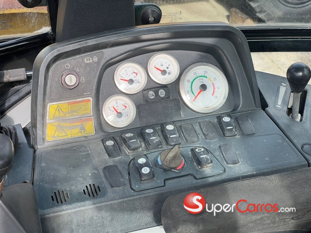 2011 Caterpillar 450 E — foto 7 / 7