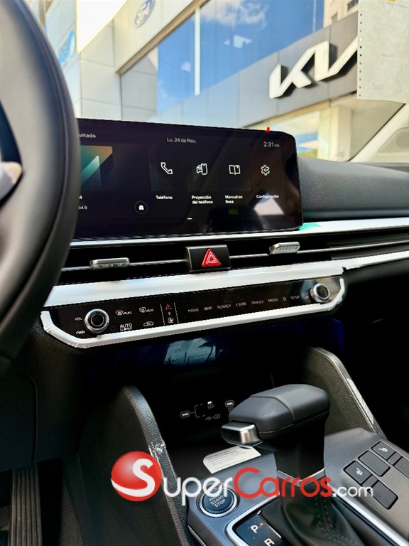 2027 Kia Sportage Luxury — foto 7 / 11