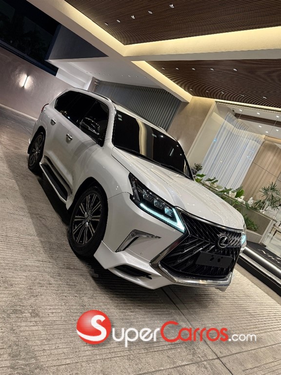 2019 Lexus LX 570 Sport — foto 3 / 8