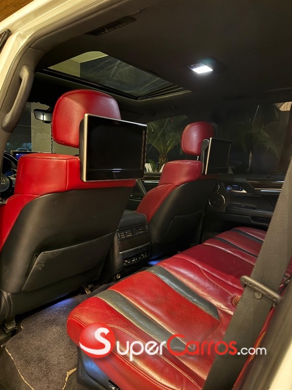 2019 Lexus LX 570 Sport — foto 5 / 8