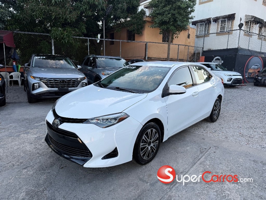 2019 Toyota Corolla LE — foto 2 / 12