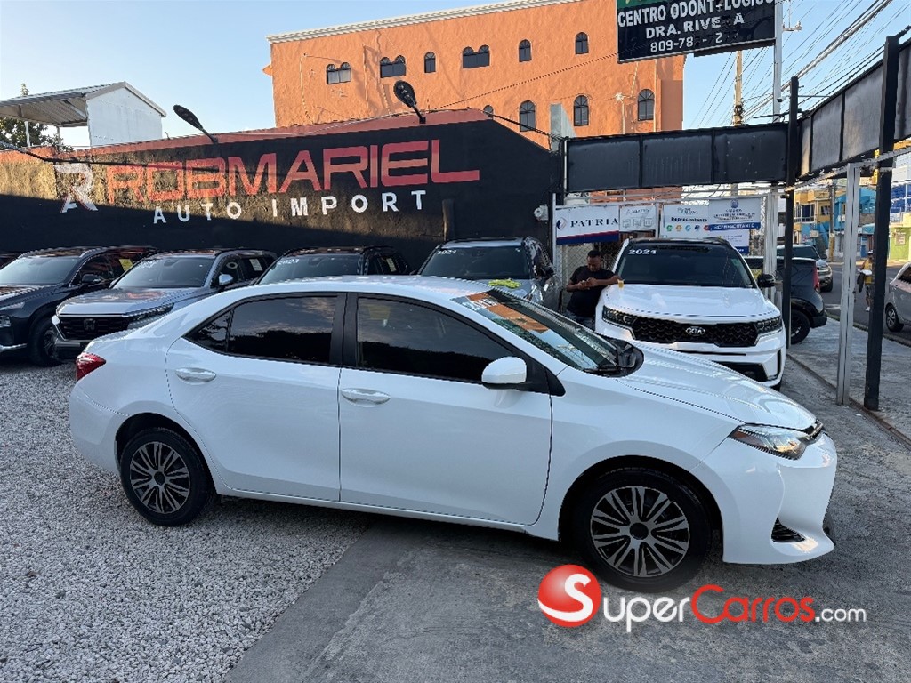 2019 Toyota Corolla LE — foto 4 / 12