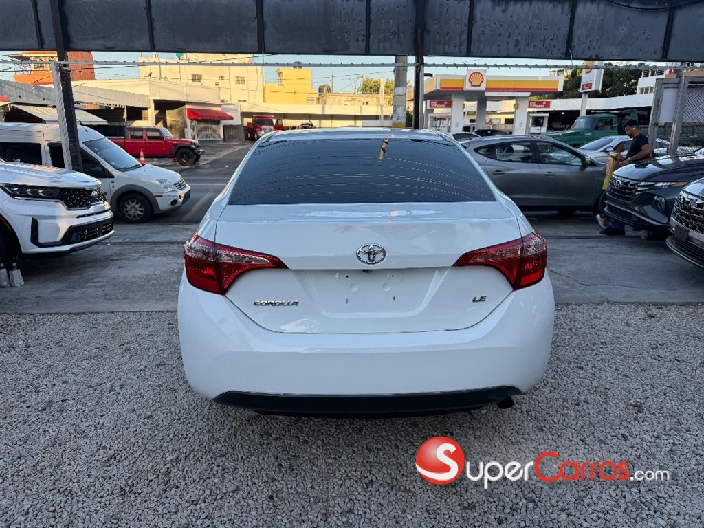 2019 Toyota Corolla LE — foto 7 / 12