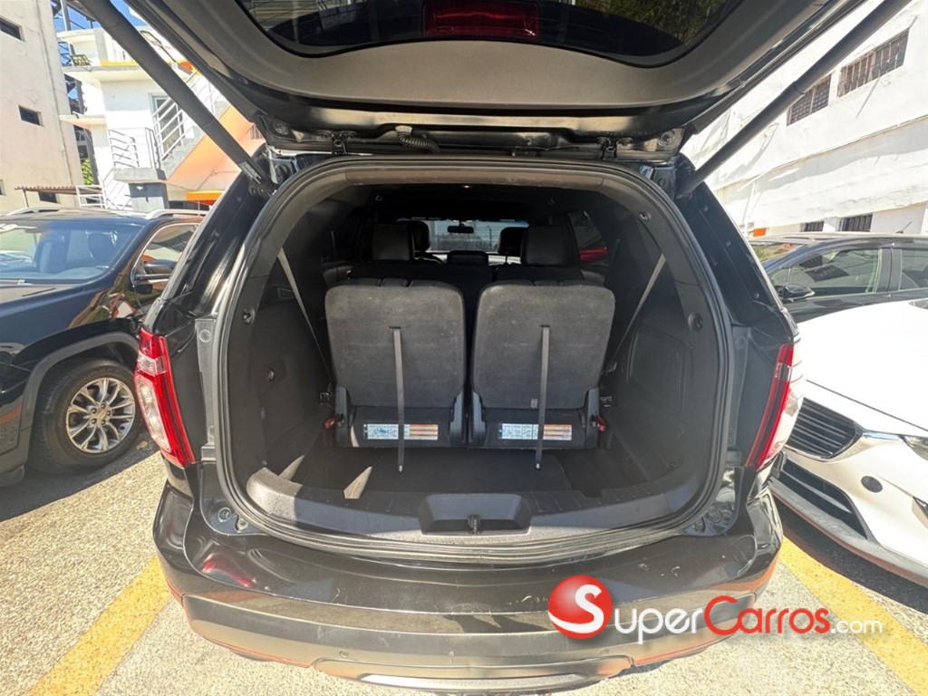 2014 Ford Explorer Limited — foto 9 / 10