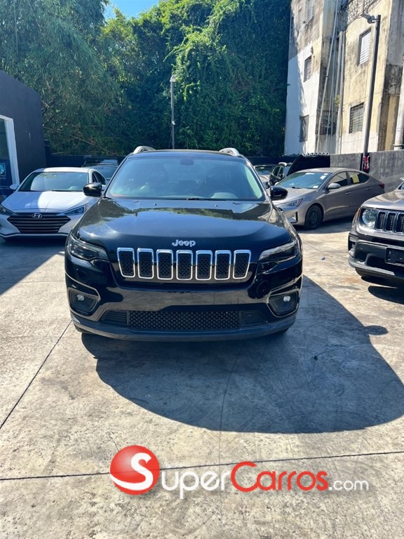2019 Jeep Cherokee Latitude — foto 2 / 8