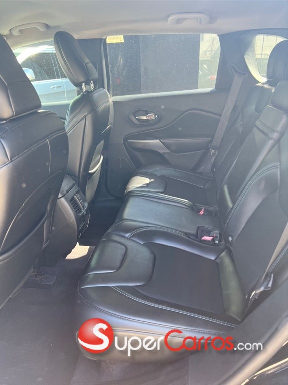 2019 Jeep Cherokee Latitude — foto 6 / 8