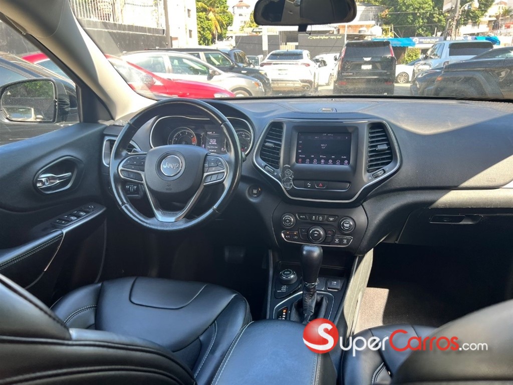 2019 Jeep Cherokee Latitude — foto 7 / 8