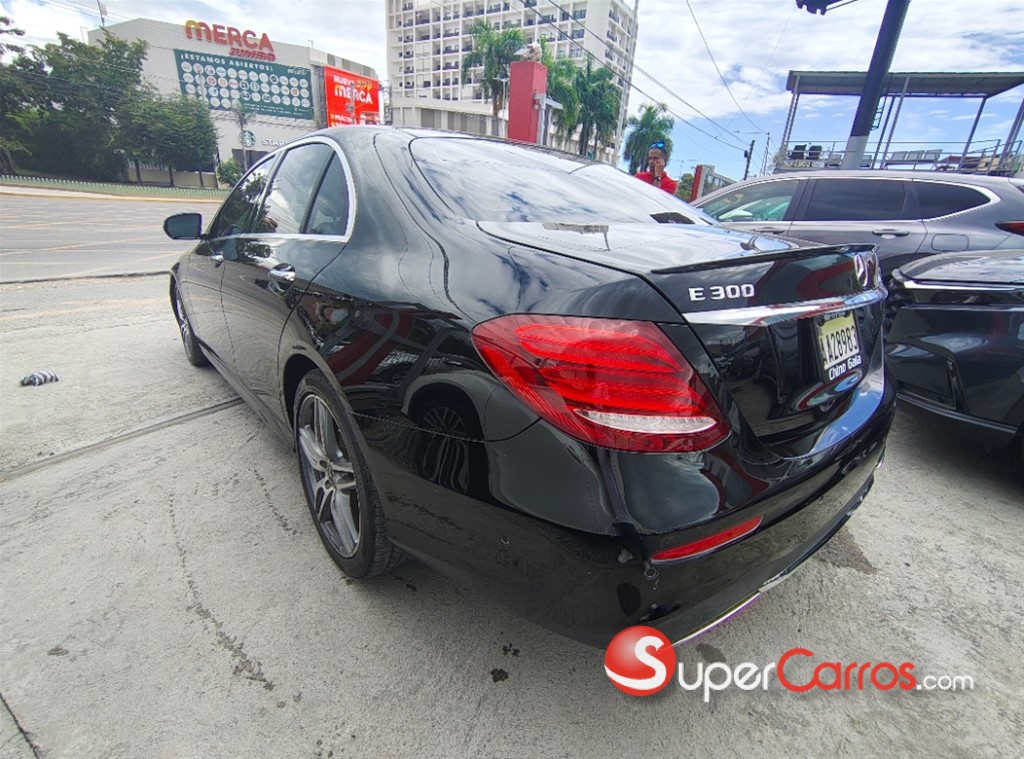 2018 Mercedes-Benz Clase E 300 — foto 5 / 9