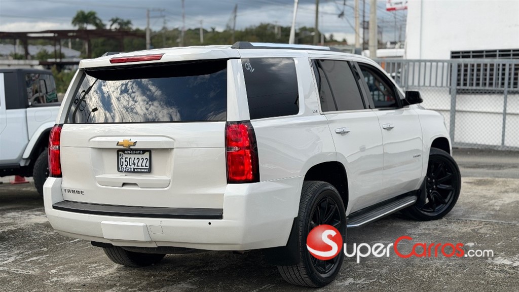 2015 Chevrolet Tahoe LTZ — foto 2 / 12