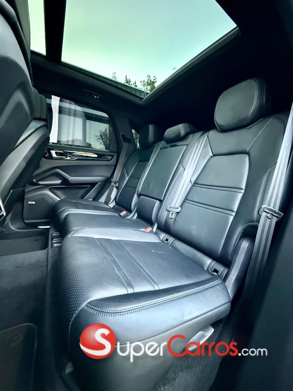 2021 Porsche Cayenne — foto 10 / 12