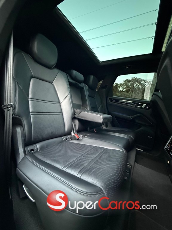 2021 Porsche Cayenne — foto 12 / 12