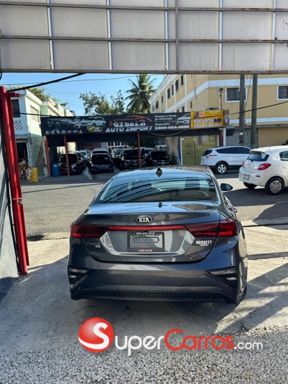 2021 Kia Forte LXS — foto 5 / 10