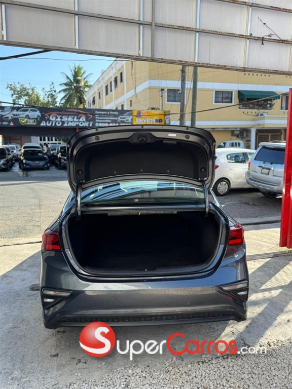 2021 Kia Forte LXS — foto 6 / 10