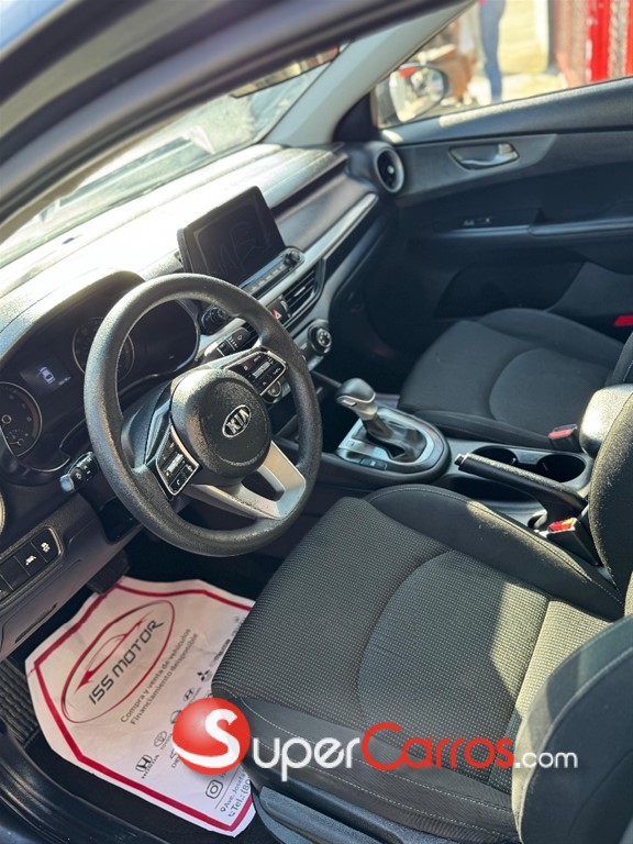 2021 Kia Forte LXS — foto 9 / 10