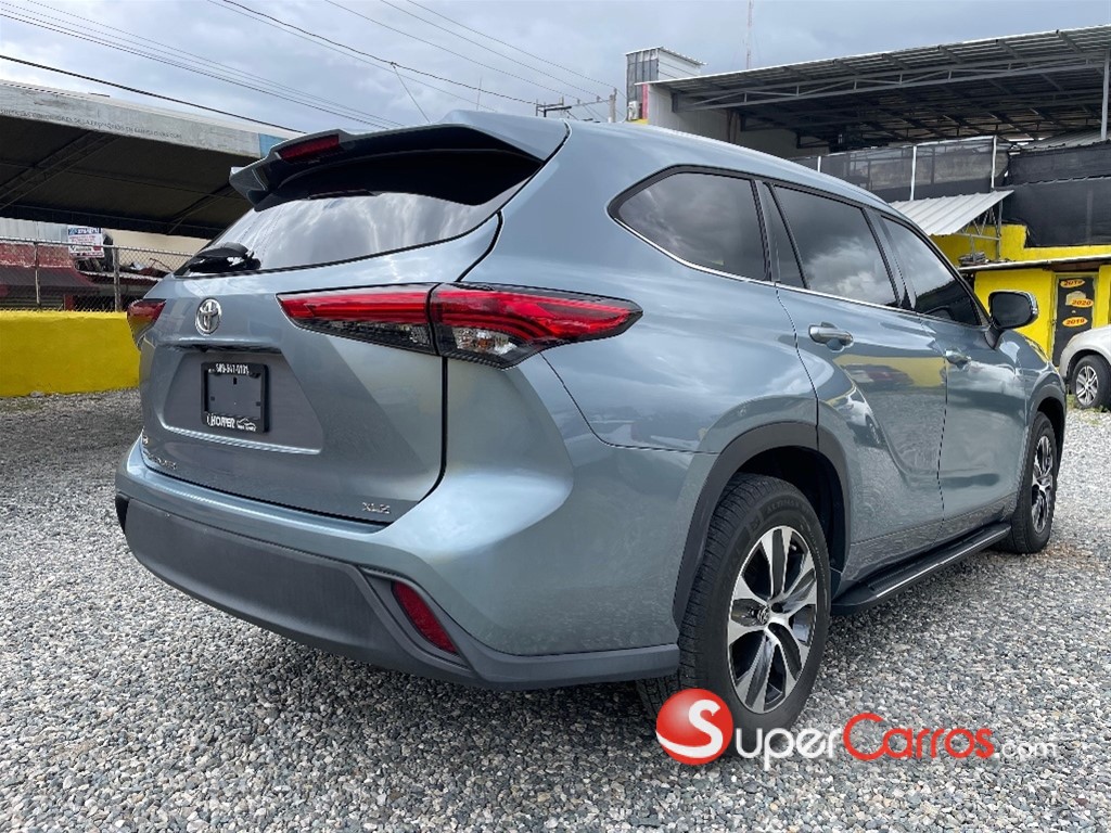 2020 Toyota Highlander XLE — foto 4 / 11