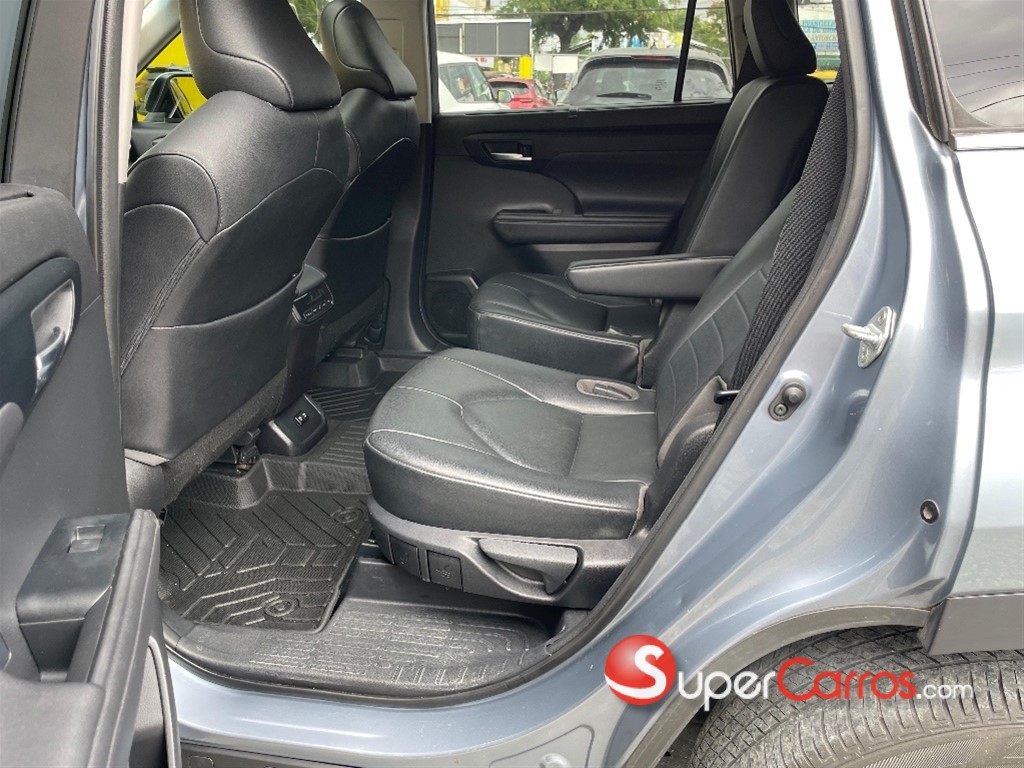 2020 Toyota Highlander XLE — foto 9 / 11