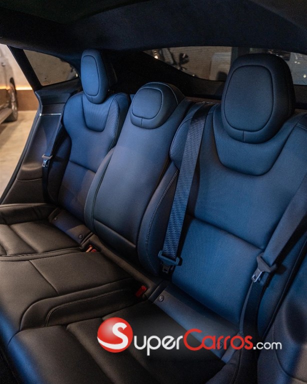 2021 Tesla Model S Plaid — foto 8 / 10